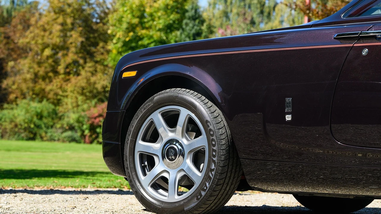 2009 Rolls-Royce Phantom VII - Image 19 of 31