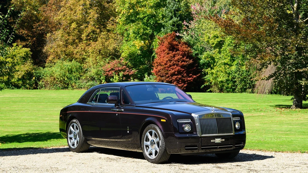 2009 Rolls-Royce Phantom VII - Image 11 of 31