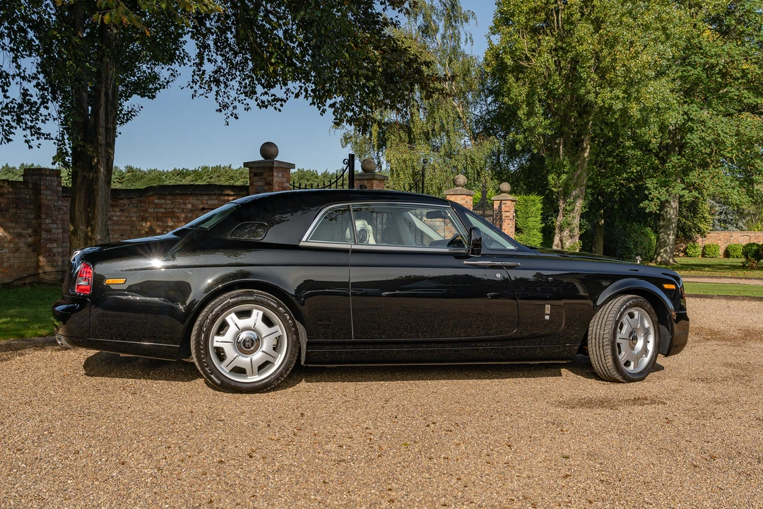 2009 Rolls-Royce Phantom VII - Image 17 of 31