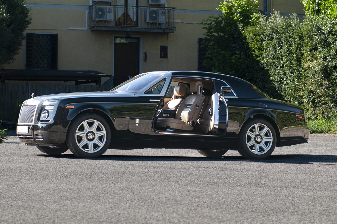 2008 Rolls-Royce Phantom VII - Image 13 of 31