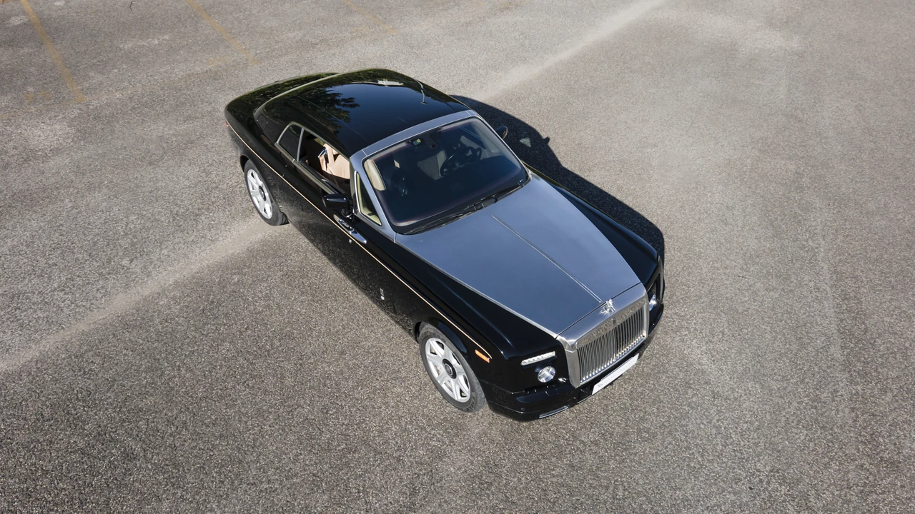 2008 Rolls-Royce Phantom VII - Image 15 of 31