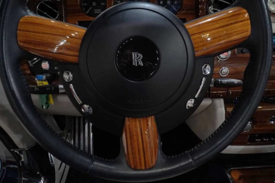 2009 Rolls-Royce Phantom VII - Image 18 of 20