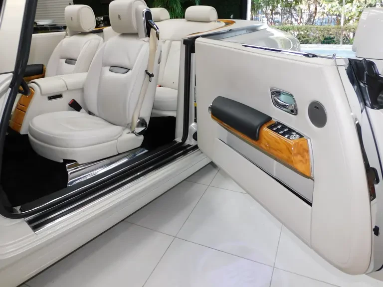 2009 Rolls-Royce Phantom VII - Image 26 of 31