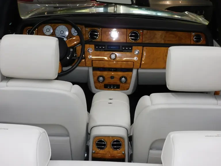 2009 Rolls-Royce Phantom VII - Image 18 of 31