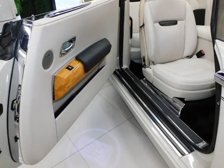 2009 Rolls-Royce Phantom VII - Image 19 of 31