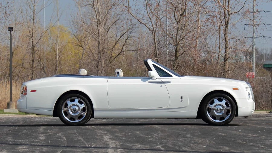 2009 Rolls-Royce Phantom VII - Image 2 of 31