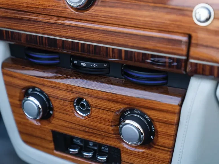 2009 Rolls-Royce Phantom VII - Image 14 of 31