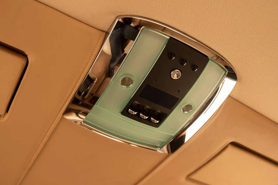 2009 Rolls-Royce Phantom VII - Image 14 of 31