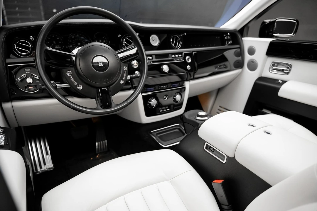 2009 Rolls-Royce Phantom VII - Image 2 of 21