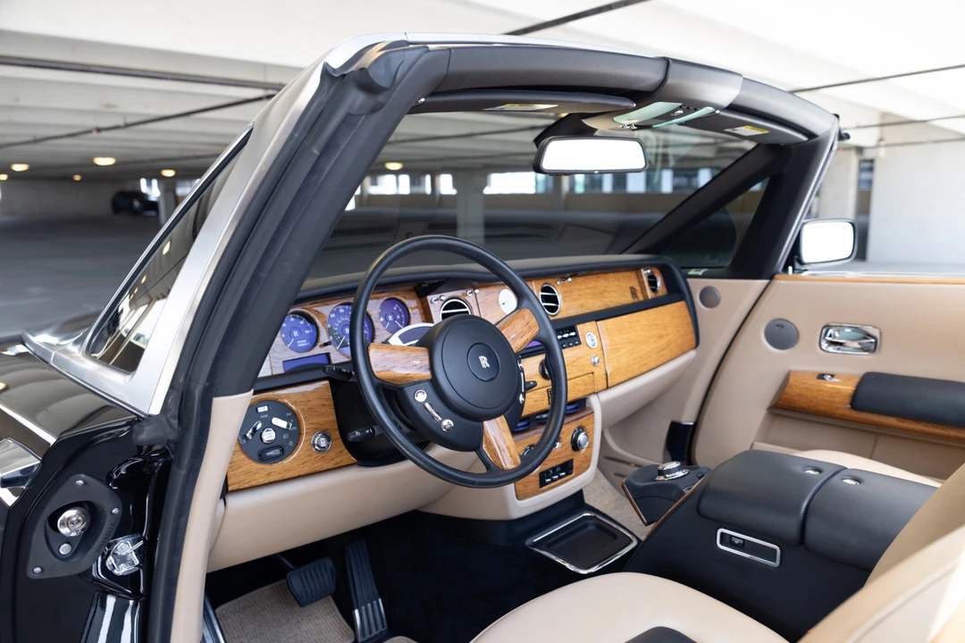 2009 Rolls-Royce Phantom VII - Image 2 of 31