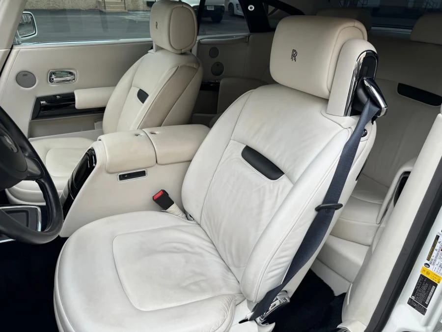 2009 Rolls-Royce Phantom VII - Image 10 of 11