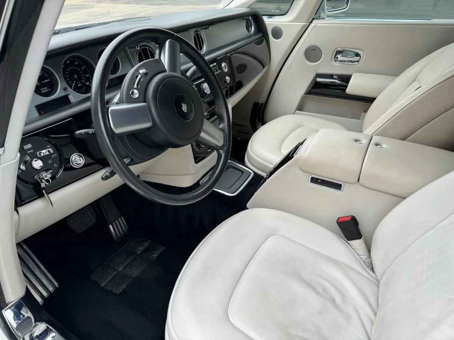 2009 Rolls-Royce Phantom VII - Image 6 of 11