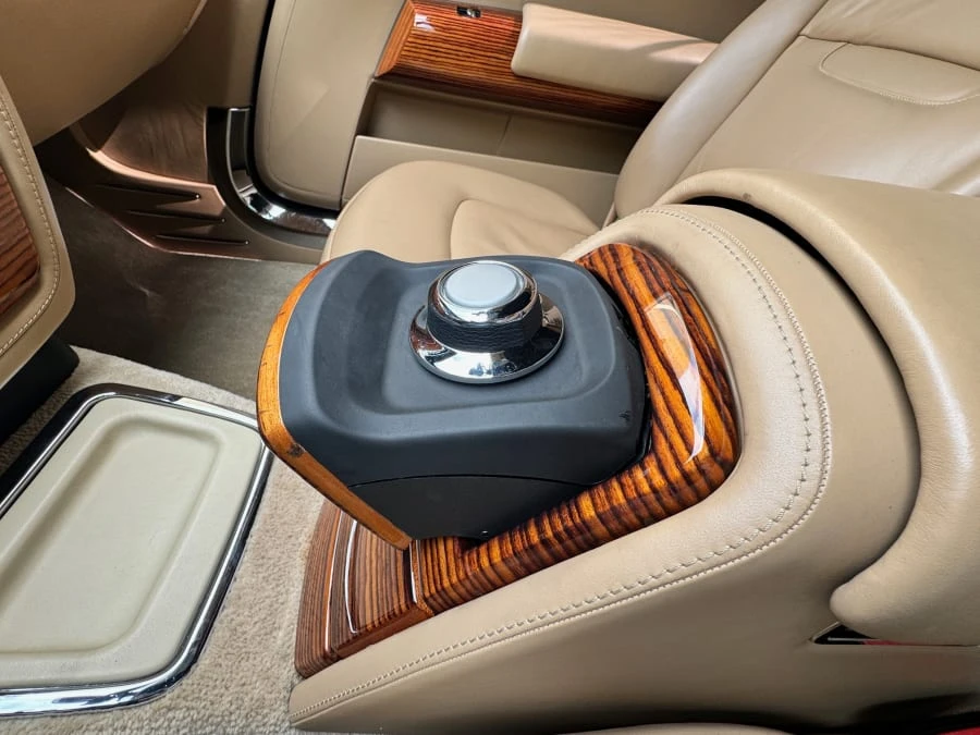 2009 Rolls-Royce Phantom VII - Image 26 of 31