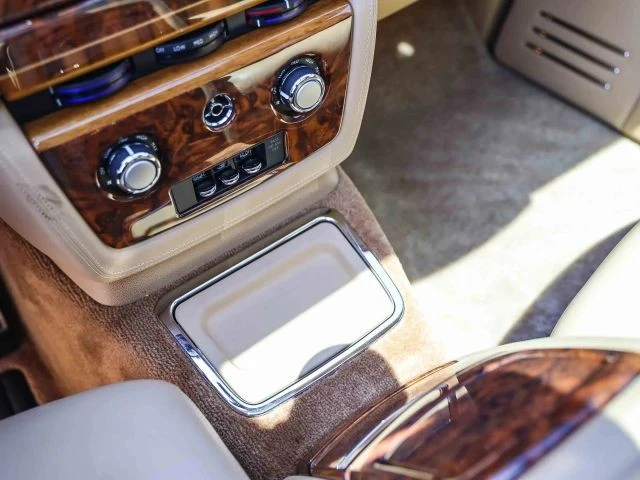 2009 Rolls-Royce - Image 25 of 31