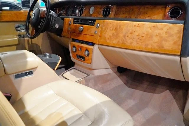 2009 Rolls-Royce Phantom VII - Image 13 of 27
