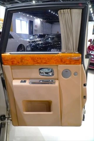 2009 Rolls-Royce Phantom VII - Image 22 of 27