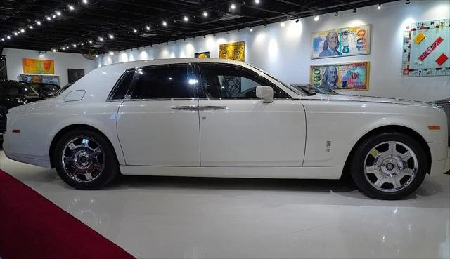 2009 Rolls-Royce Phantom VII - Image 10 of 27