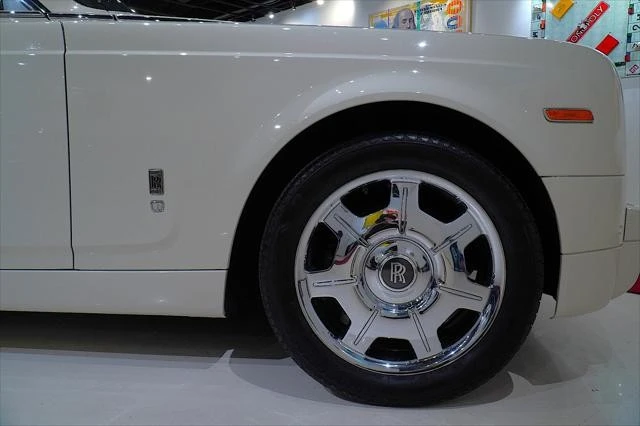 2009 Rolls-Royce Phantom VII - Image 7 of 27