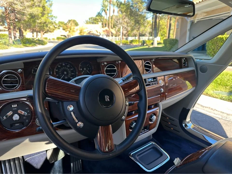 2009 Rolls-Royce Phantom VII - Image 12 of 16