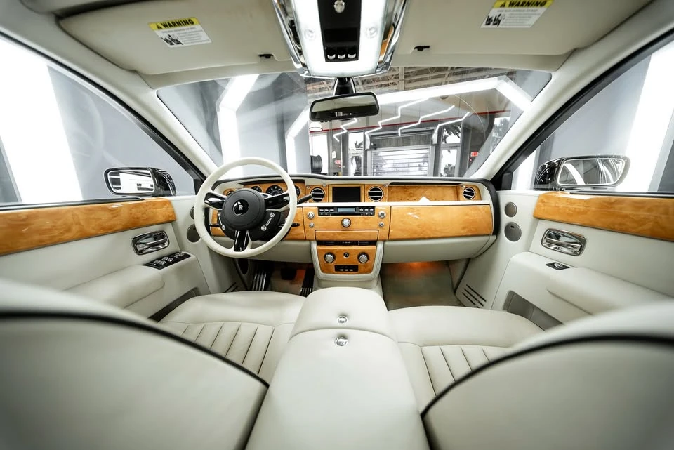 2009 Rolls-Royce Phantom VII - Image 2 of 20