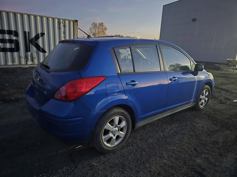 2009 Nissan Versa - Image 3 of 8