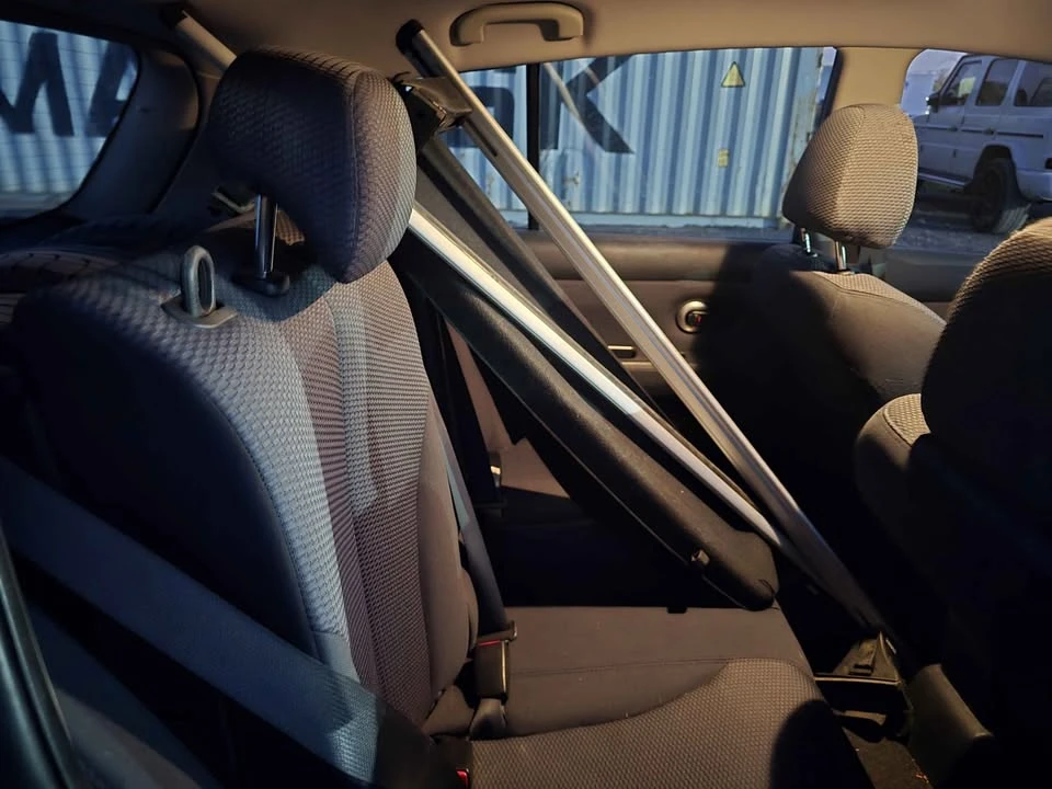 2009 Nissan Versa - Image 6 of 8