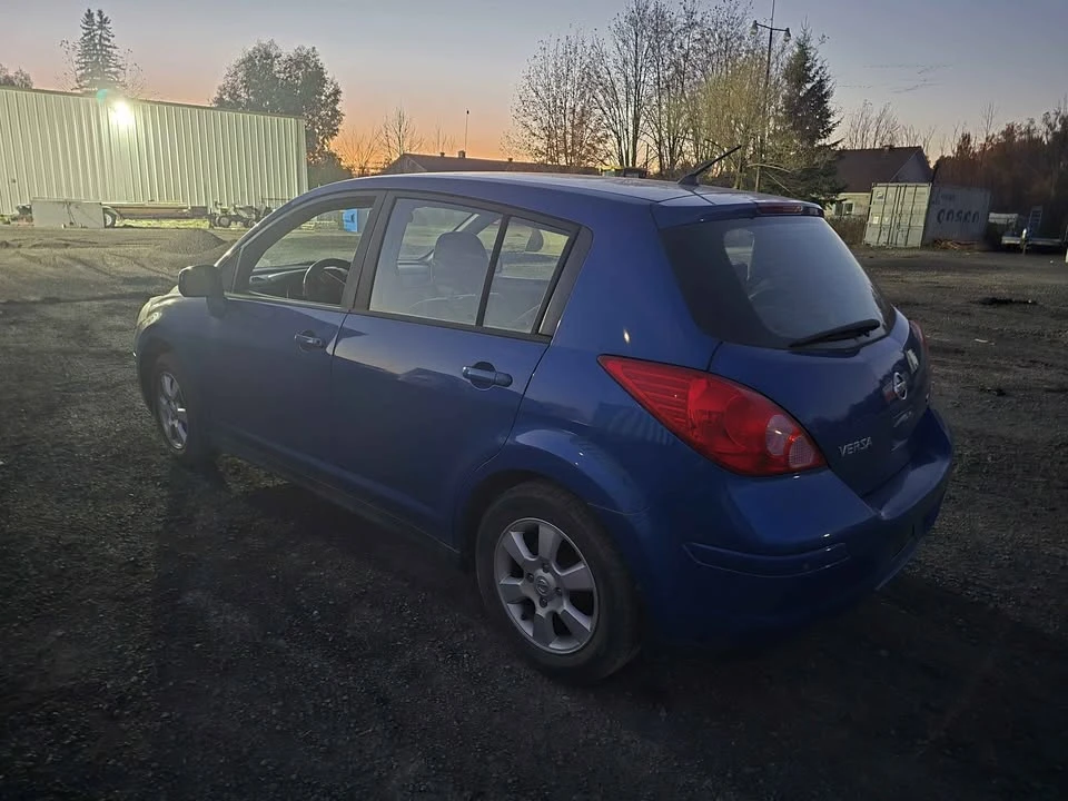 2009 Nissan Versa - Image 2 of 8