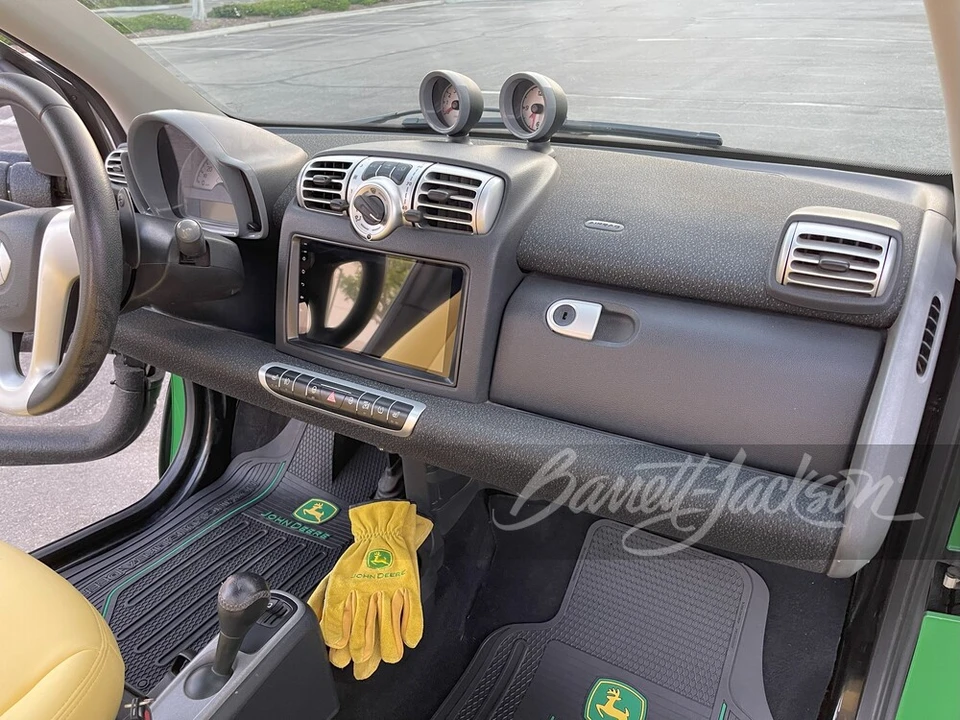 2009 Smart Fortwo 2nd Gen - Image 28 of 31