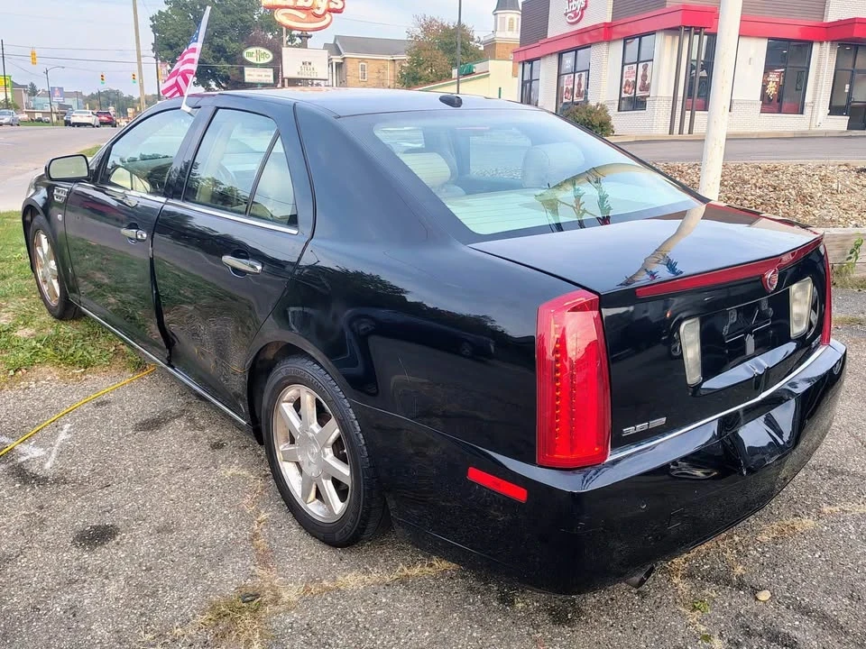 2009 Cadillac STS - Image 4 of 8