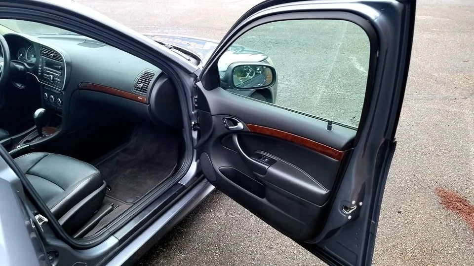 2009 Saab 9-3 2nd Gen - Image 19 of 20