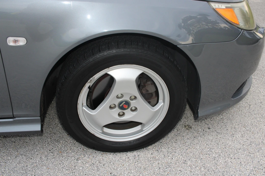 2009 Saab 9-3 2nd Gen - Image 27 of 31