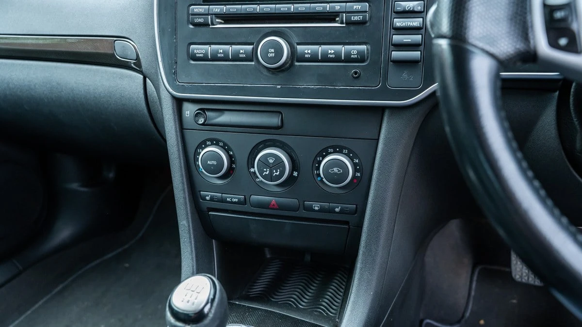 2009 Saab 9-3 2nd Gen - Image 27 of 30