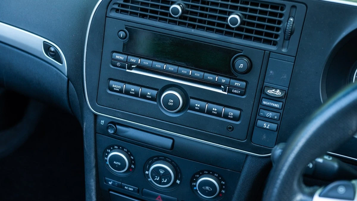 2009 Saab 9-3 2nd Gen - Image 25 of 30