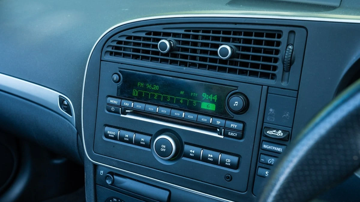 2009 Saab 9-3 2nd Gen - Image 27 of 30