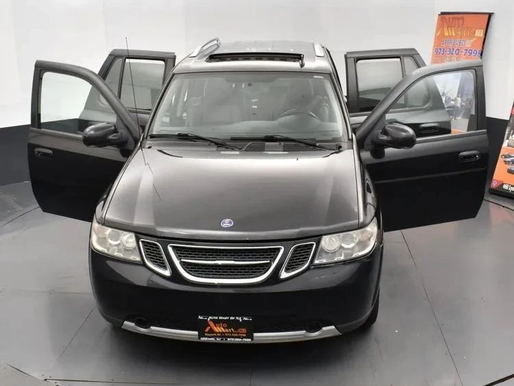 2009 Saab - Image 10 of 12