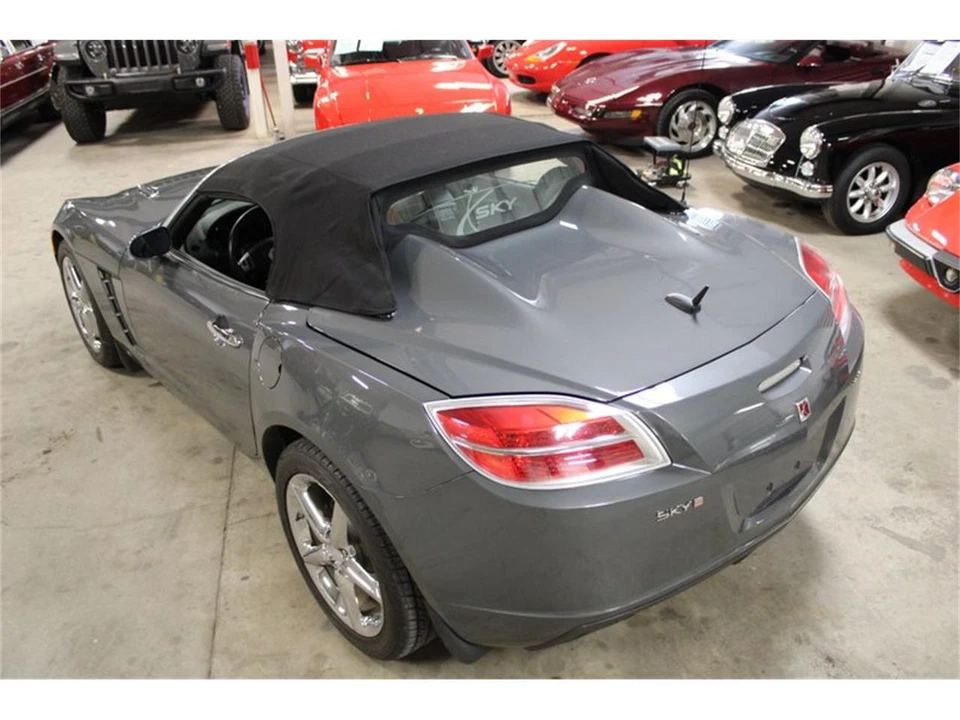 2009 Saturn Sky - Image 16 of 31