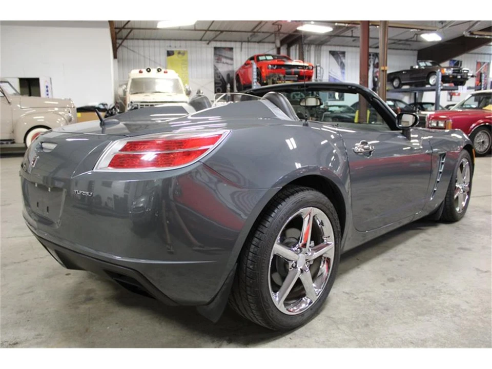 2009 Saturn Sky - Image 28 of 31