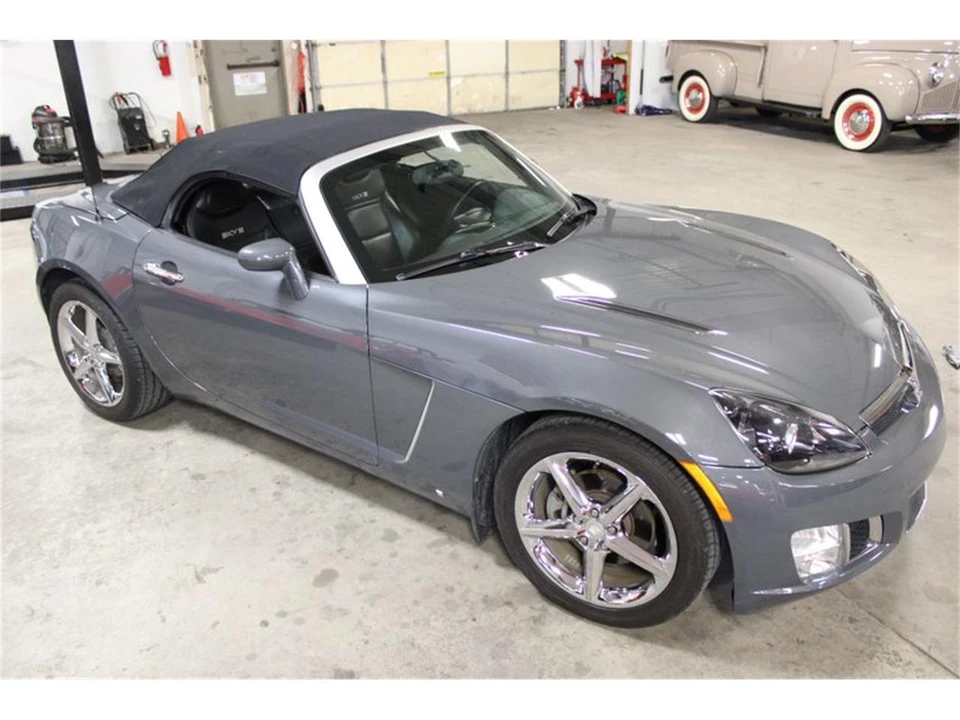 2009 Saturn Sky - Image 14 of 31