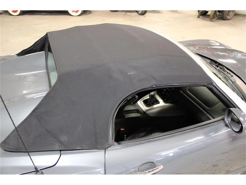 2009 Saturn Sky - Image 18 of 31