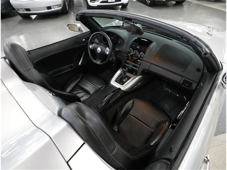 2009 Saturn Sky - Image 17 of 31