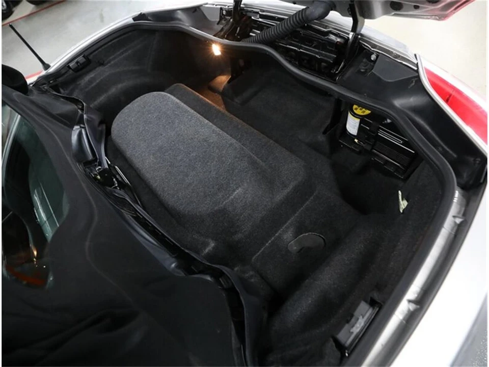 2009 Saturn Sky - Image 21 of 31