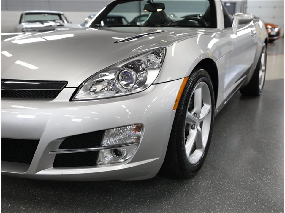 2009 Saturn Sky - Image 5 of 31