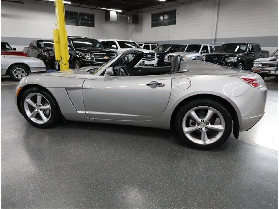 2009 Saturn Sky - Image 16 of 31