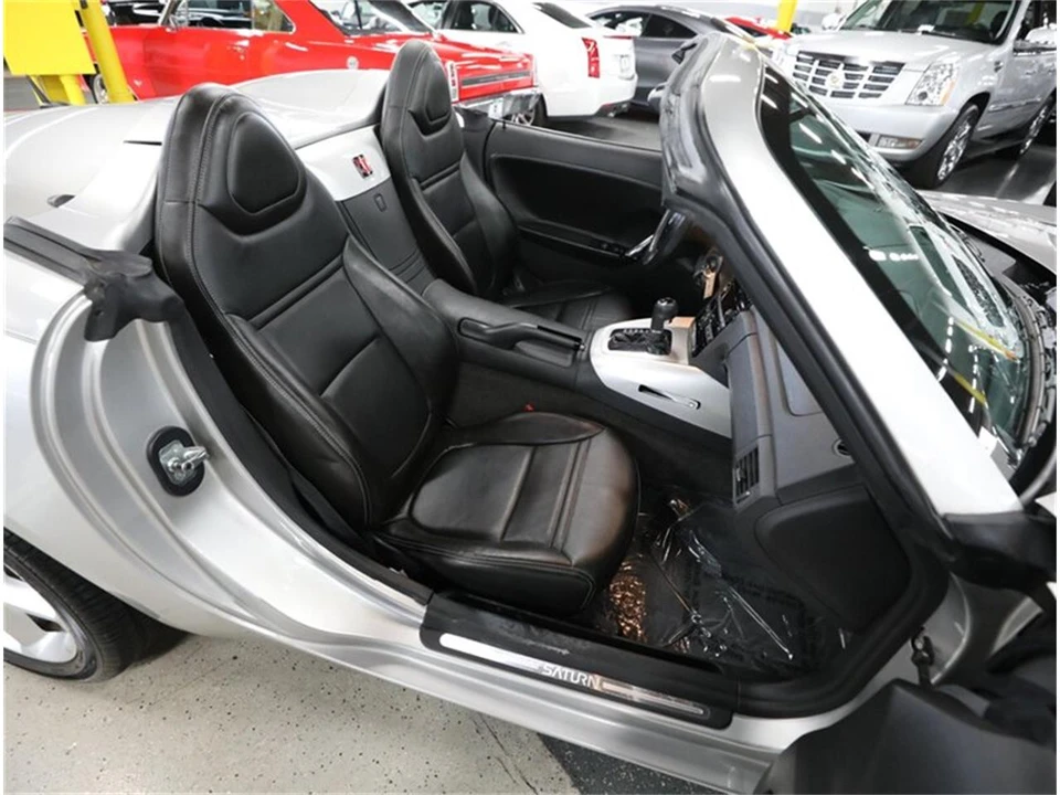 2009 Saturn Sky - Image 20 of 31