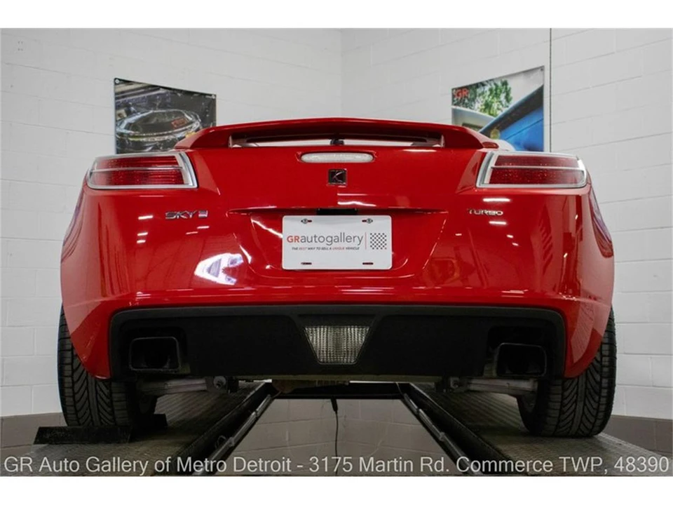 2009 Saturn Sky - Image 19 of 31