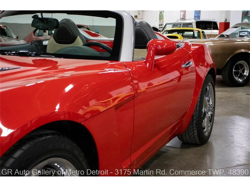 2009 Saturn Sky - Image 20 of 31