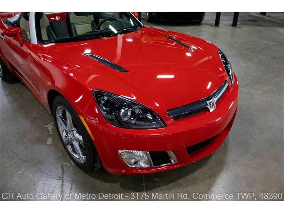 2009 Saturn Sky - Image 14 of 31
