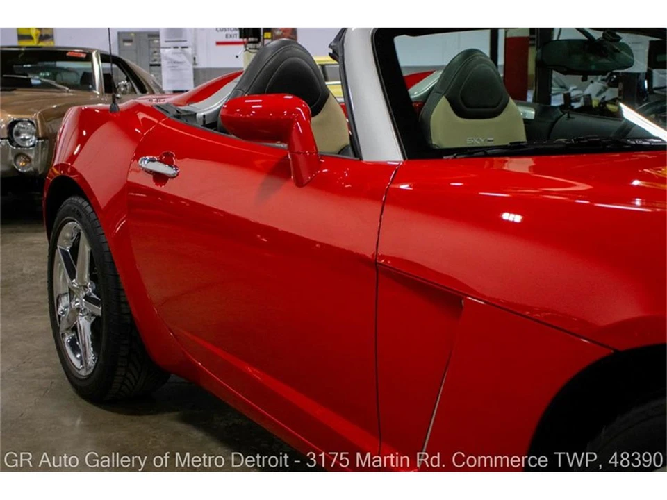2009 Saturn Sky - Image 23 of 31