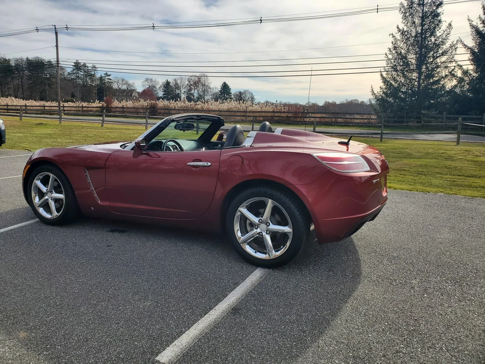 2009 Saturn Sky Red Line - Image 11 of 31