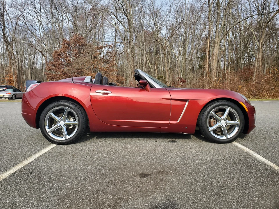 2009 Saturn Sky Red Line - Image 16 of 31